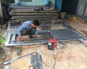 Sửa cửa sắt lưu động giá rẽ tại Tphcm