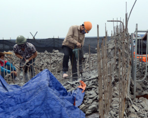 Đập phá, tháo dỡ công trình tại Thủ Đức