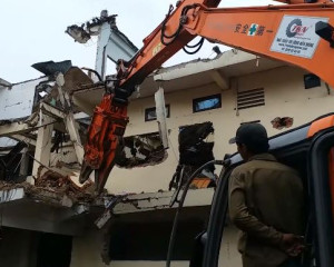 Đập Phá, Tháo Dỡ Công Trình Tại Quận 10 Giá Rẻ